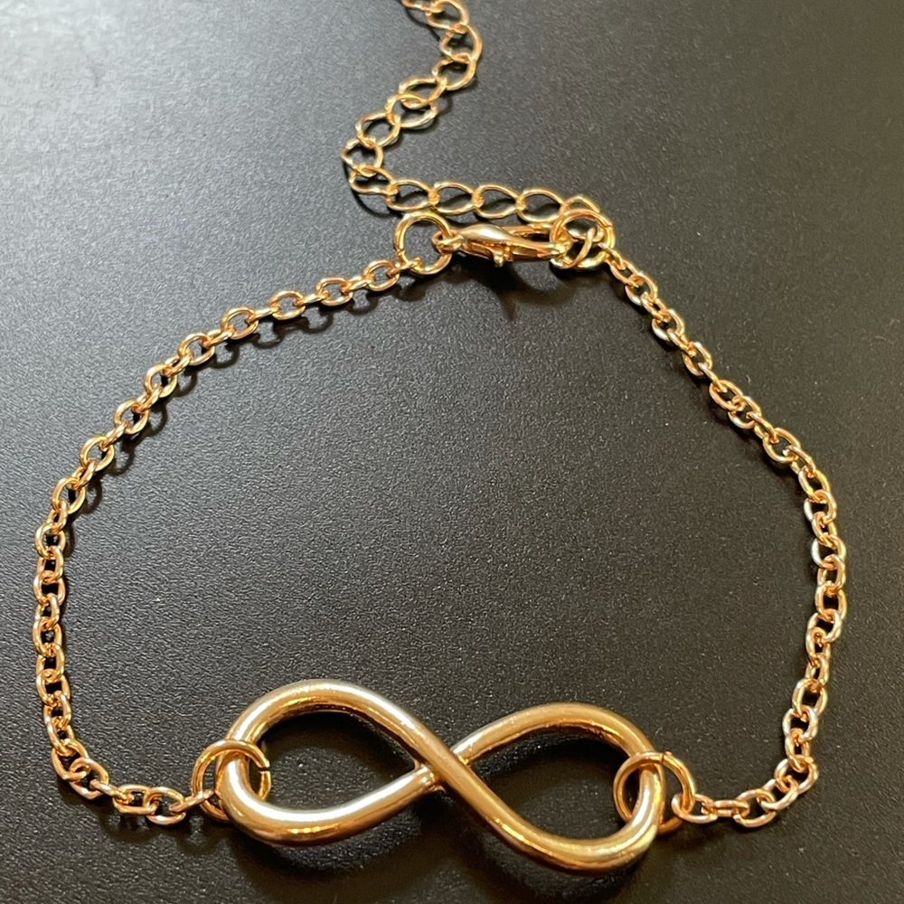 18k gold plated Infinity Chain bracelet (New)